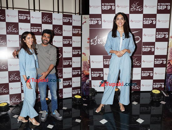 Ritu Varma at Oke Oka Jevitam Screening